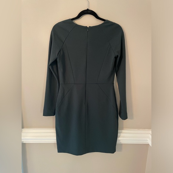 Like new Banana Republic dress - Picture 3 of 4